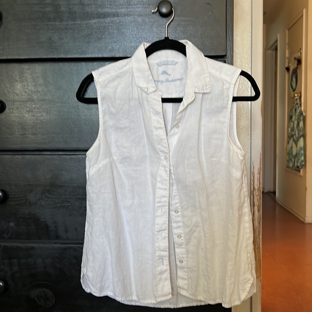 Tommy Bahamas Woman’s Sleeveless shirt - Picture 2 of 3